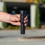 sabre-2-in-1-stun-gun-fako-120-lumen-s-2000sf-black