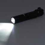 2-in-1-pepper-spray-flashlight-750-lumens-pl-14-01-us-sabre