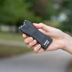 sabre-2-in-1-stun-gun-fako-120-lumen-s-1005-bk-black-thiki