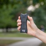 sabre-2-in-1-stun-gun-fako-120-lumen-s-1005-bk-black-thiki