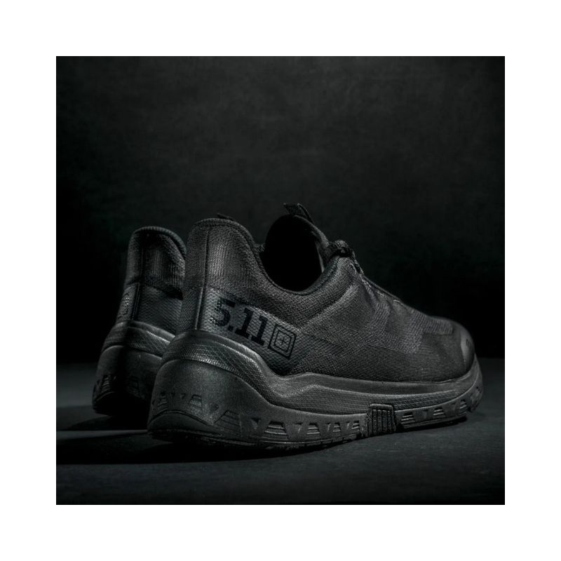 papoutsia-pr-r-inure-runner-triple-black-12488-007-10.jpg